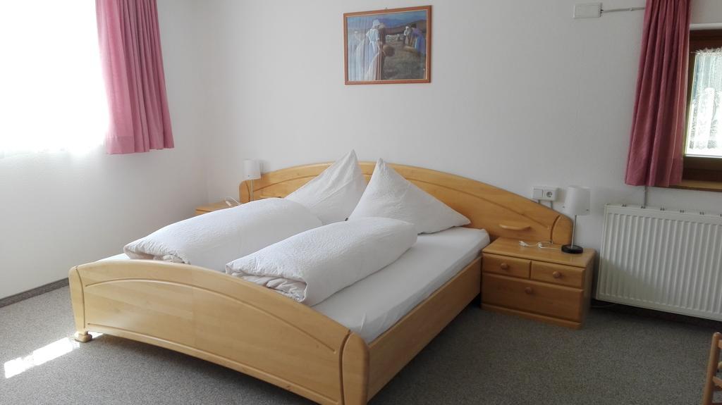 Bed and Breakfast Reschnerhof Resia Exterior foto