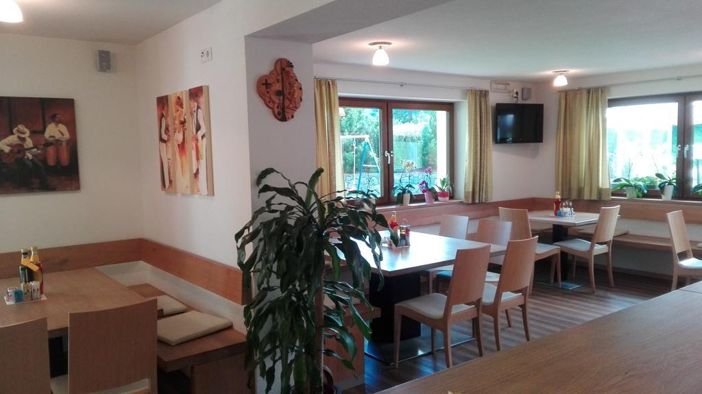 Bed and Breakfast Reschnerhof Resia Exterior foto
